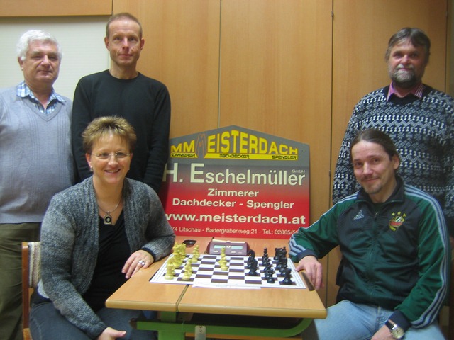 Die Litschauer Cupsieger mit ihrem untersttzenden Klubmitglied Claudia Eschelmlle, die sich ber den fnften Cupsieg der Litschauer freuen konnte.