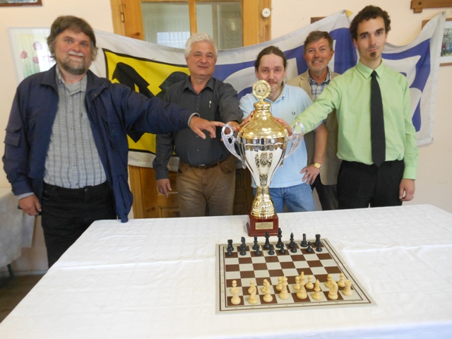Cupsieger: Litschau/Eisgarn; Jiri Plasil, Vojtech Plasil, Manfred Paulin, Präsident Franz Modliba, NM Stefan Wagner