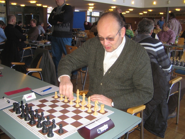 Ing. Robert Gattermayer gewinnt in 7 Zgen gegen NM Daniel Wiedermann die krzeste Partie des Turniers!