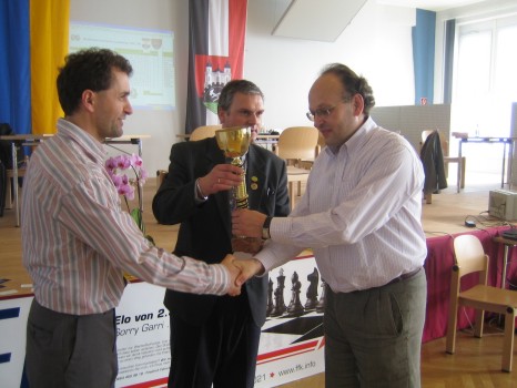 Von links: Christian Neumann, IS Klaus Winkler und Ing. Robert Gattermayer vom ASV Pchlarn